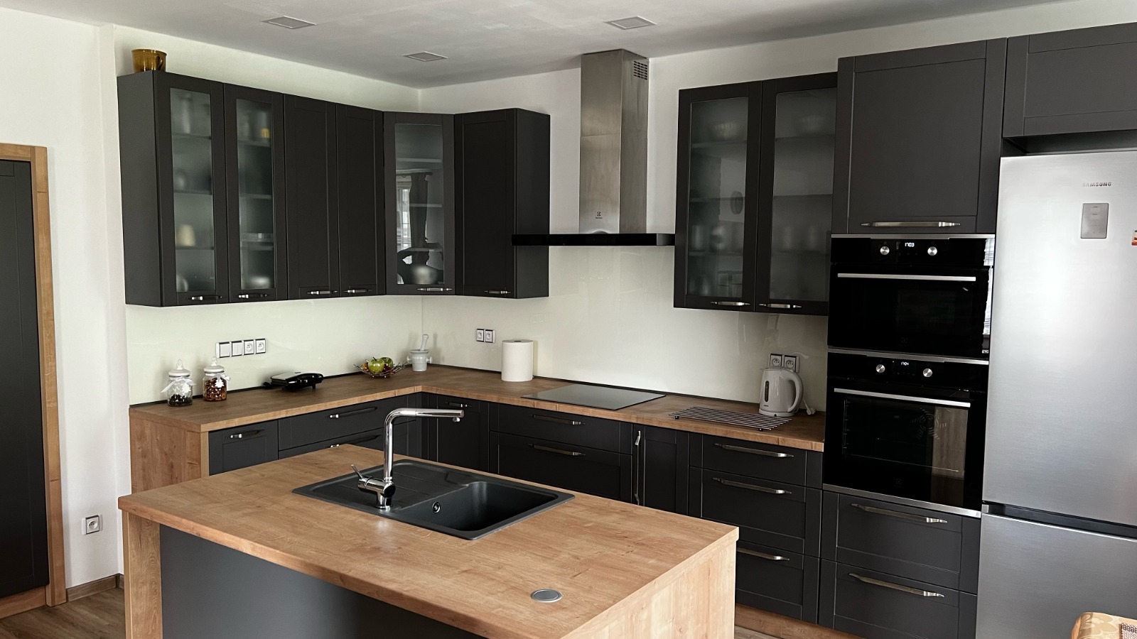 Cocina con placa de PMMA